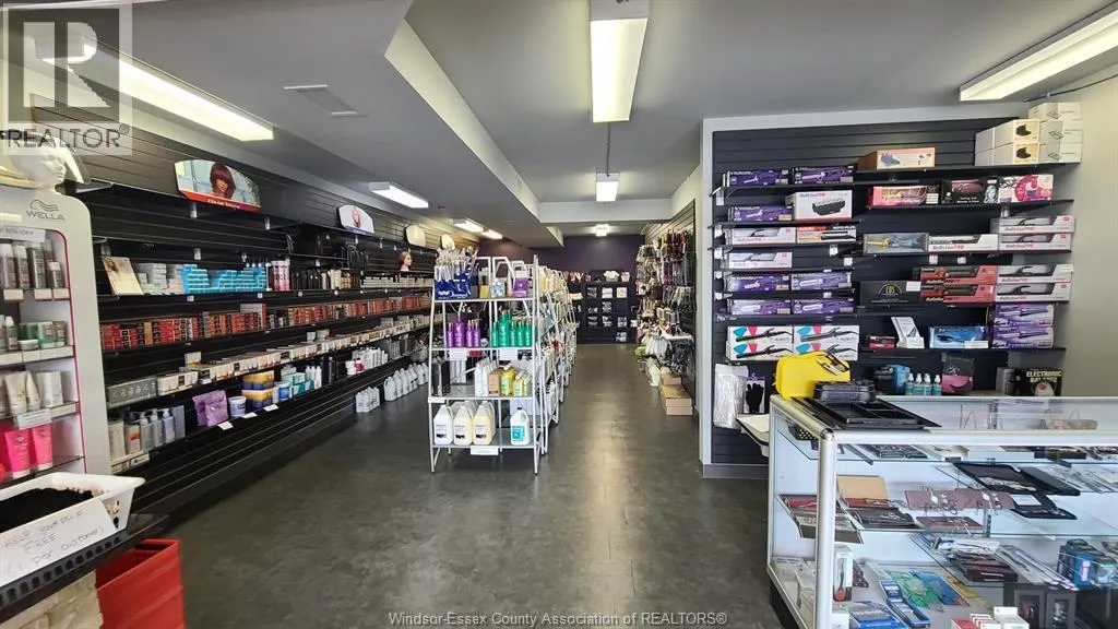 4640 TECUMSEH ROAD East