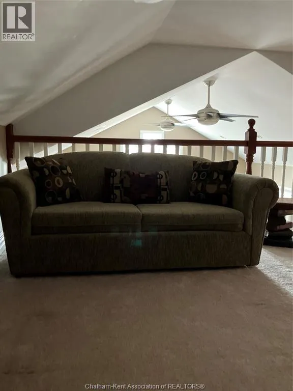 601 Grand AVENUE East Unit# Upper