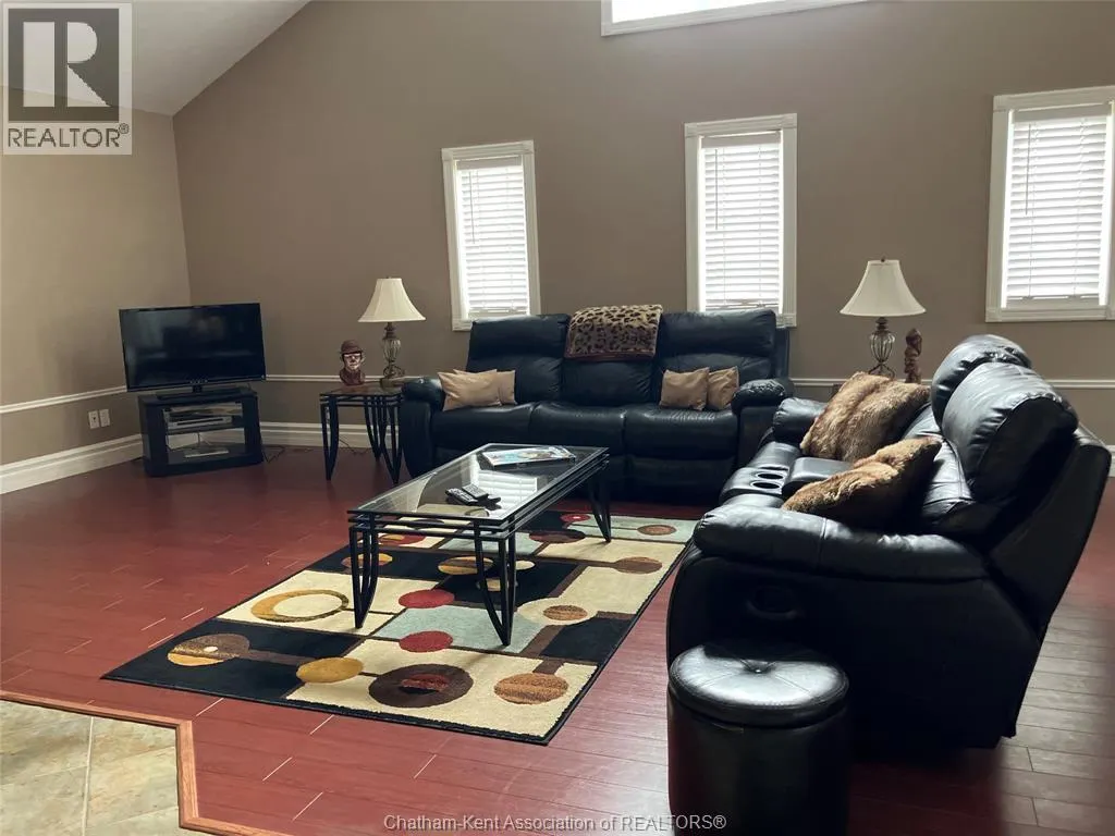 601 Grand AVENUE East Unit# Upper