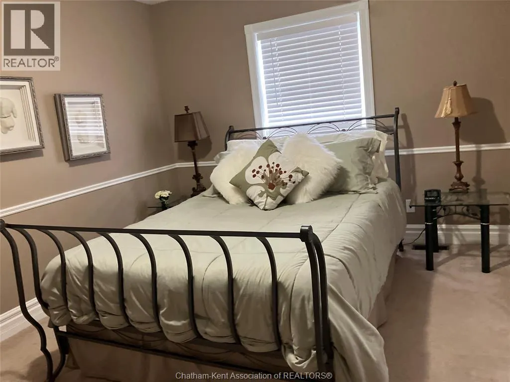 601 Grand AVENUE East Unit# Upper