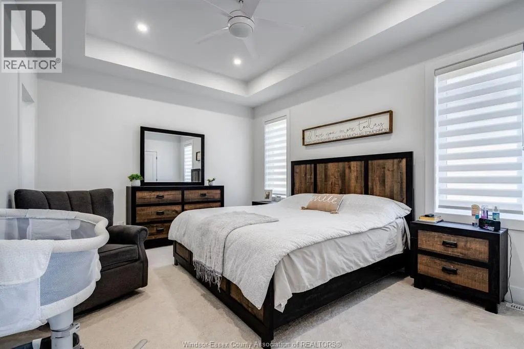 6 HEATHVIEW TRAIL