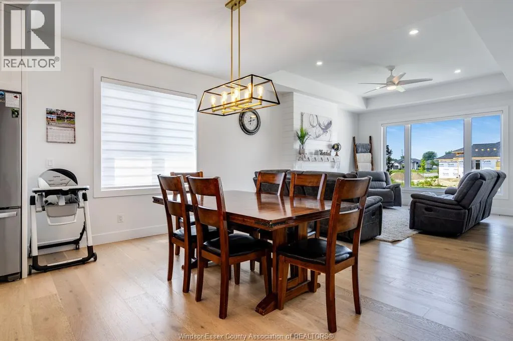 6 HEATHVIEW TRAIL