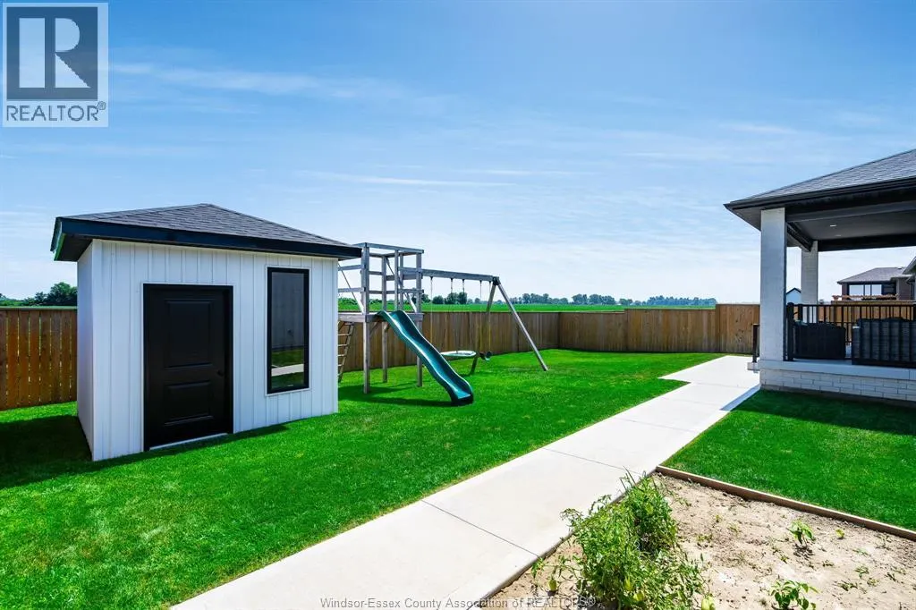 6 HEATHVIEW TRAIL