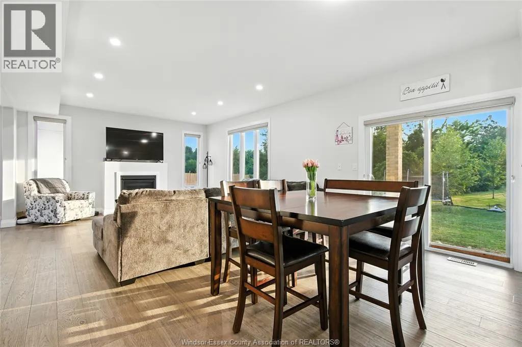 27 KINGSBRIDGE DRIVE