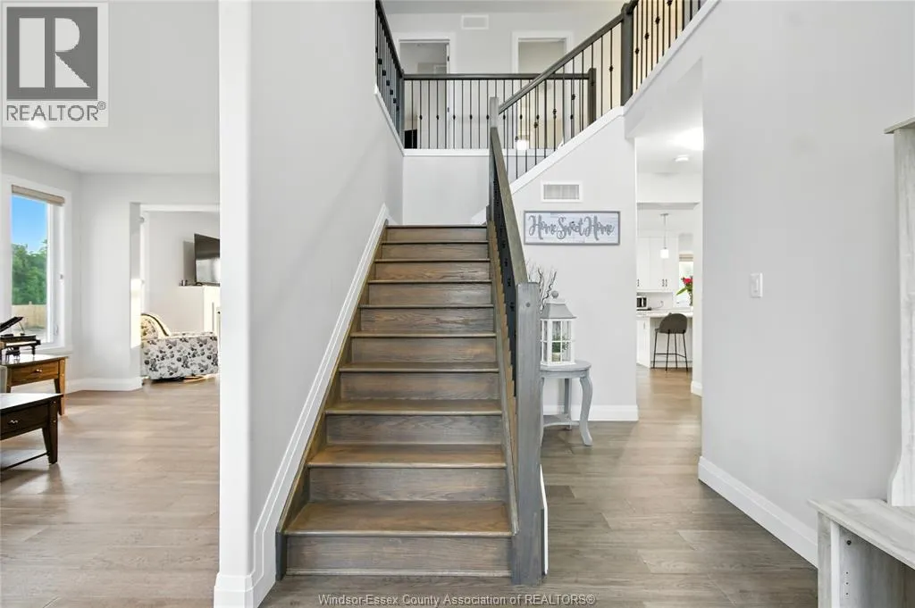 27 KINGSBRIDGE DRIVE