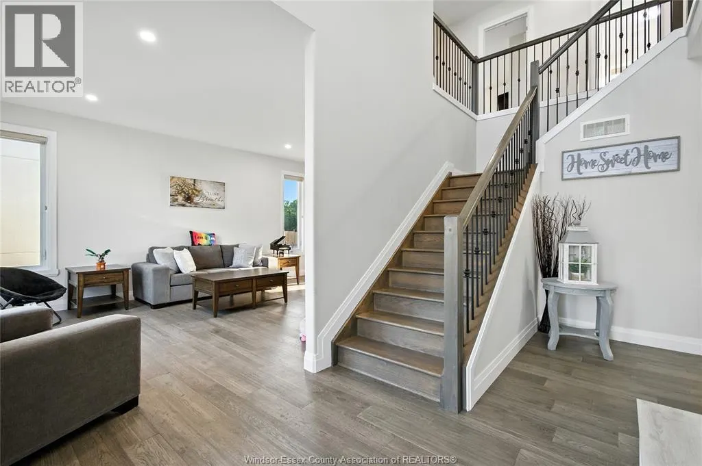 27 KINGSBRIDGE DRIVE