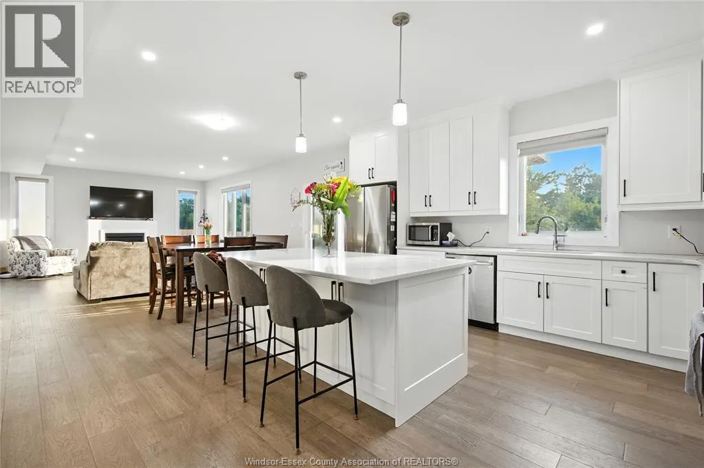 27 KINGSBRIDGE DRIVE