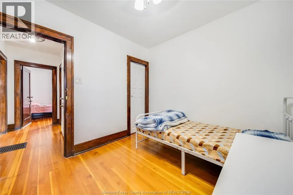 686 MCKAY AVENUE