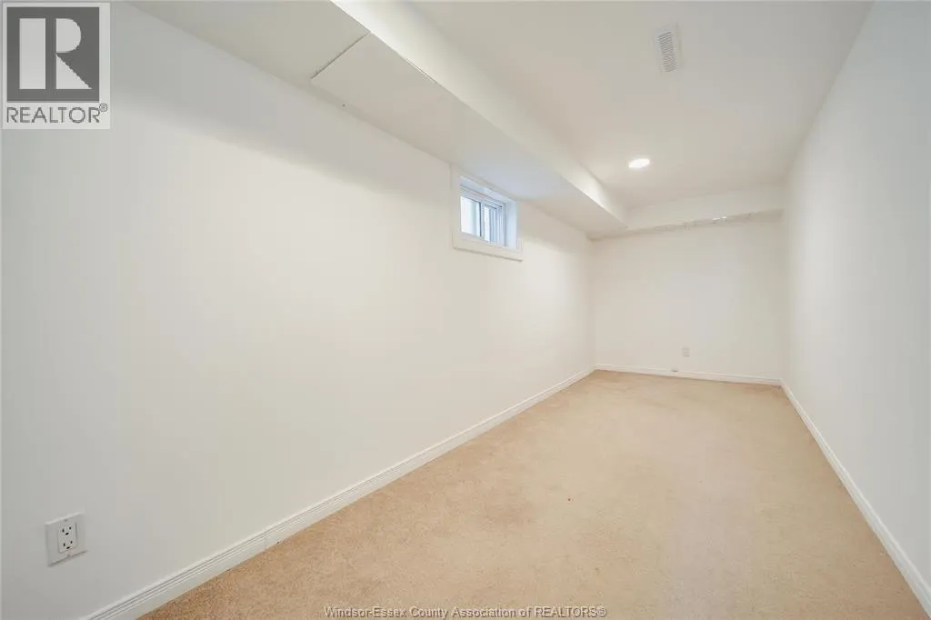 686 MCKAY AVENUE