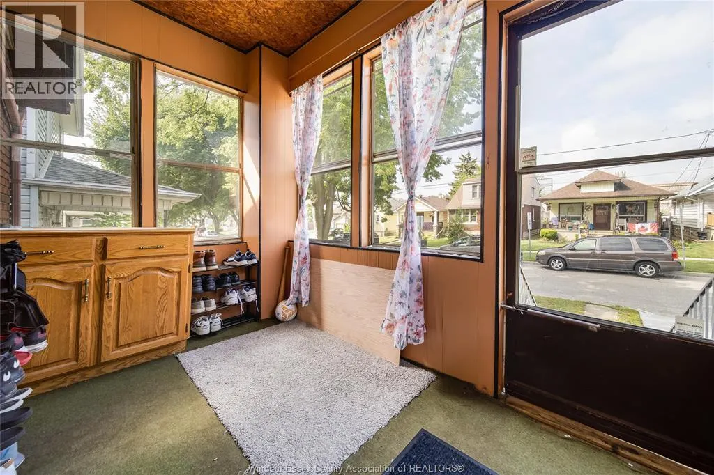686 MCKAY AVENUE
