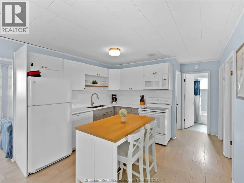 83 Marentette Beach DRIVE