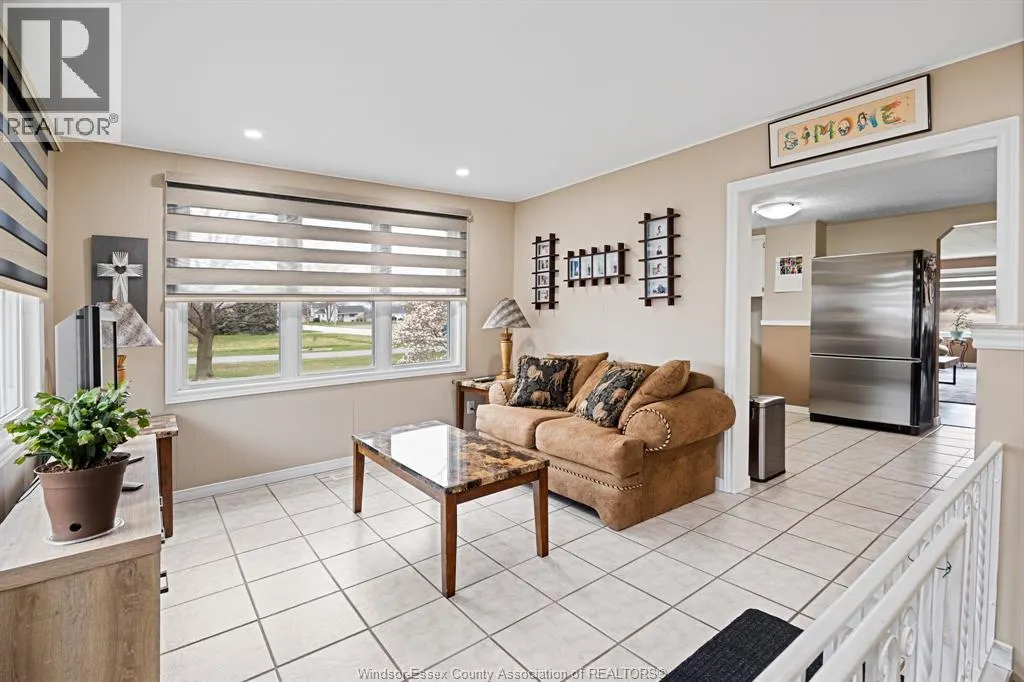 702 MARTIN LANE
