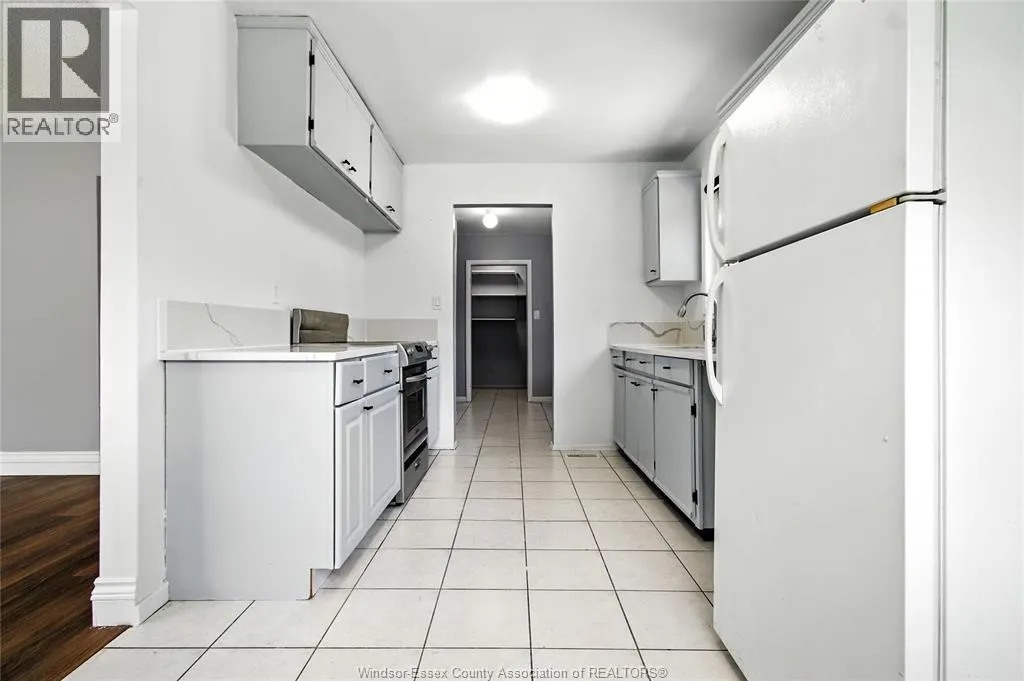 3752 BLACKBURN COURT