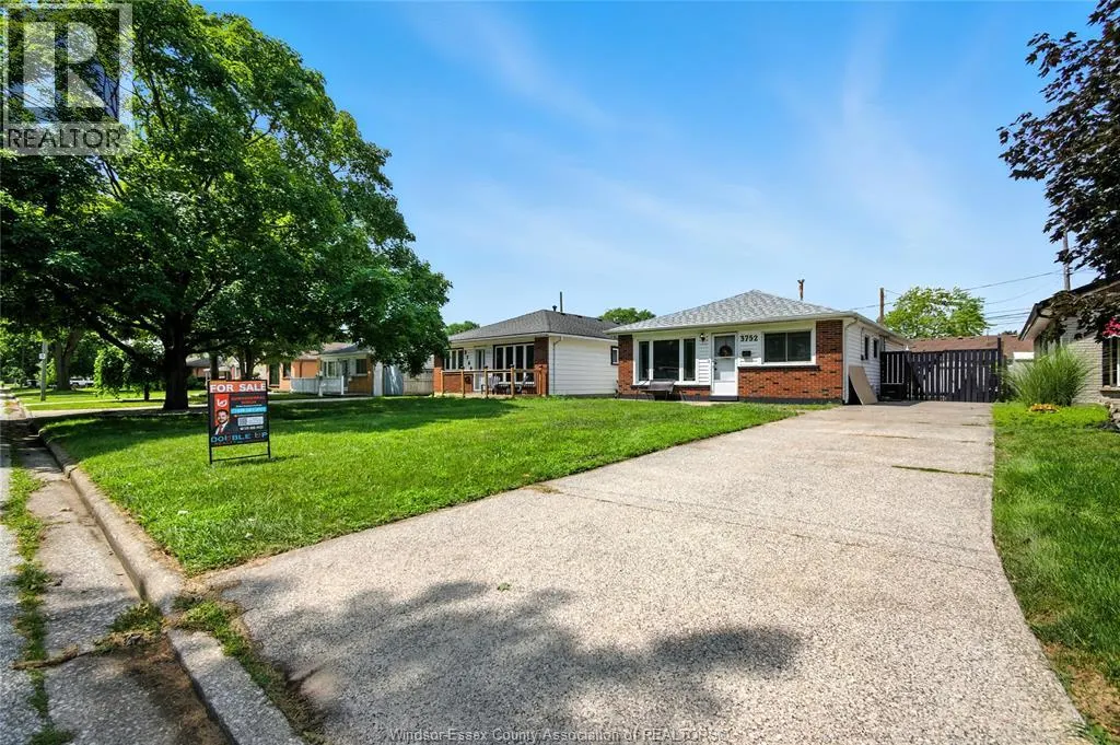 3752 BLACKBURN COURT