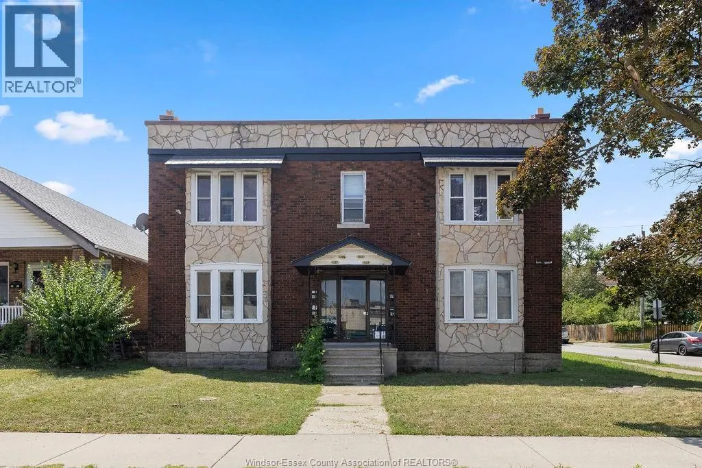 1107 PELISSIER STREET