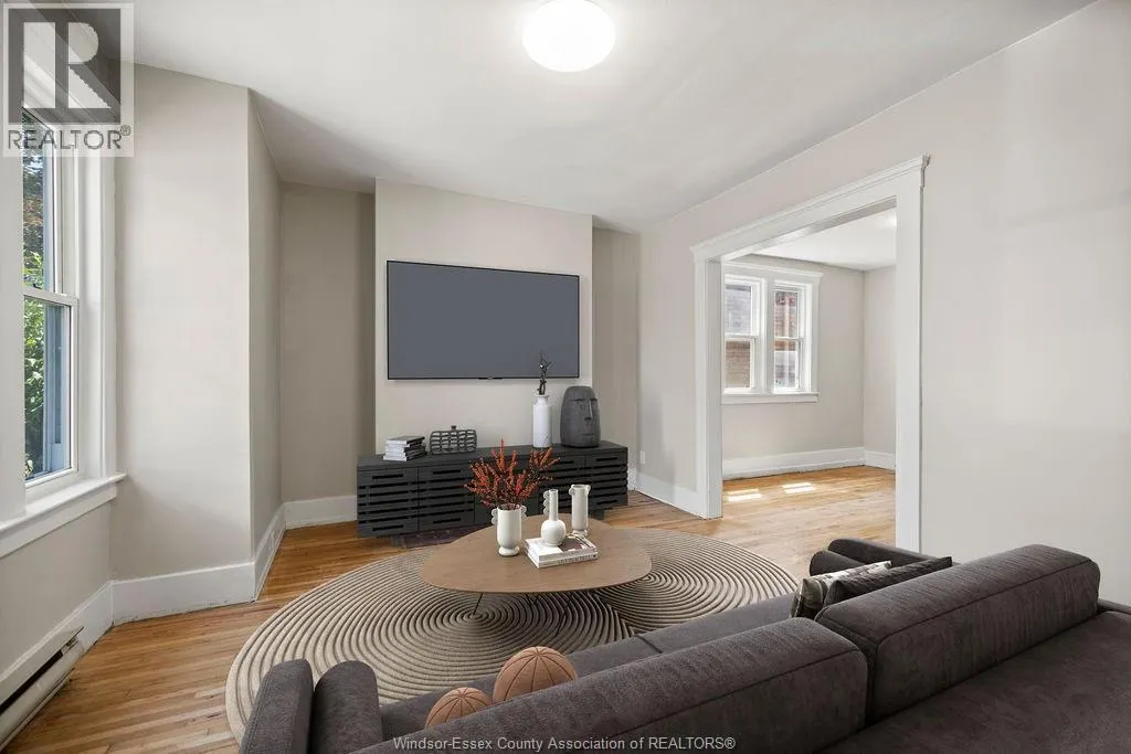 1107 PELISSIER STREET