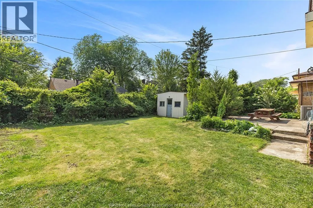 277 Villaire AVENUE
