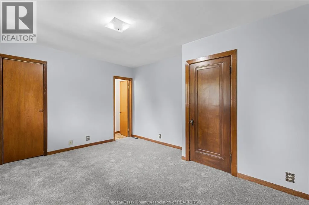 277 Villaire AVENUE