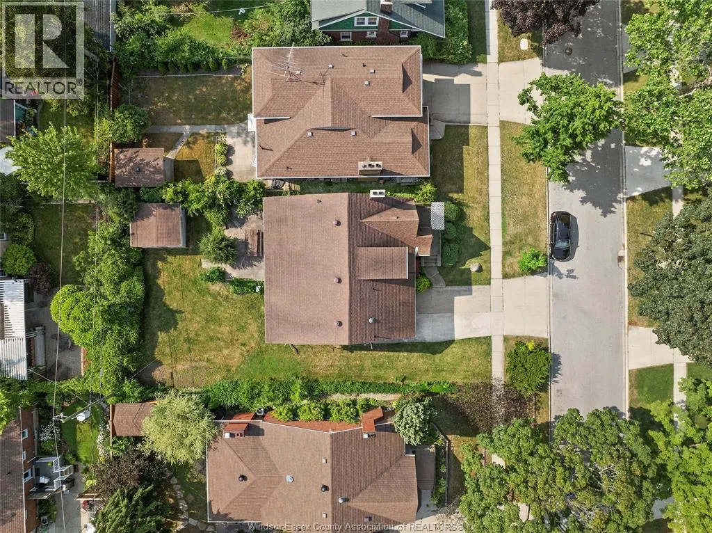 277 Villaire AVENUE