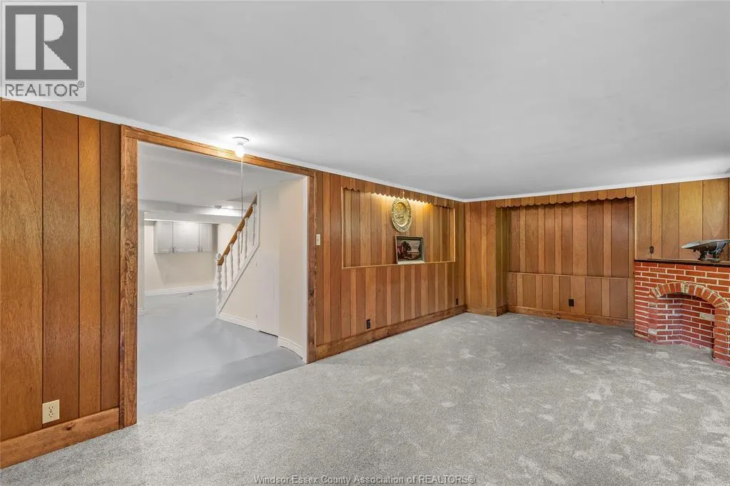 277 Villaire AVENUE