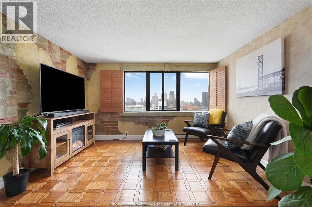 380 PELISSIER Unit# 2207