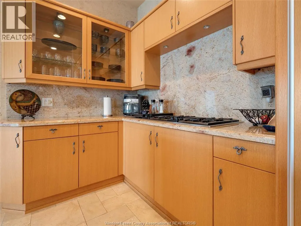 318 CRYSTAL BAY DRIVE