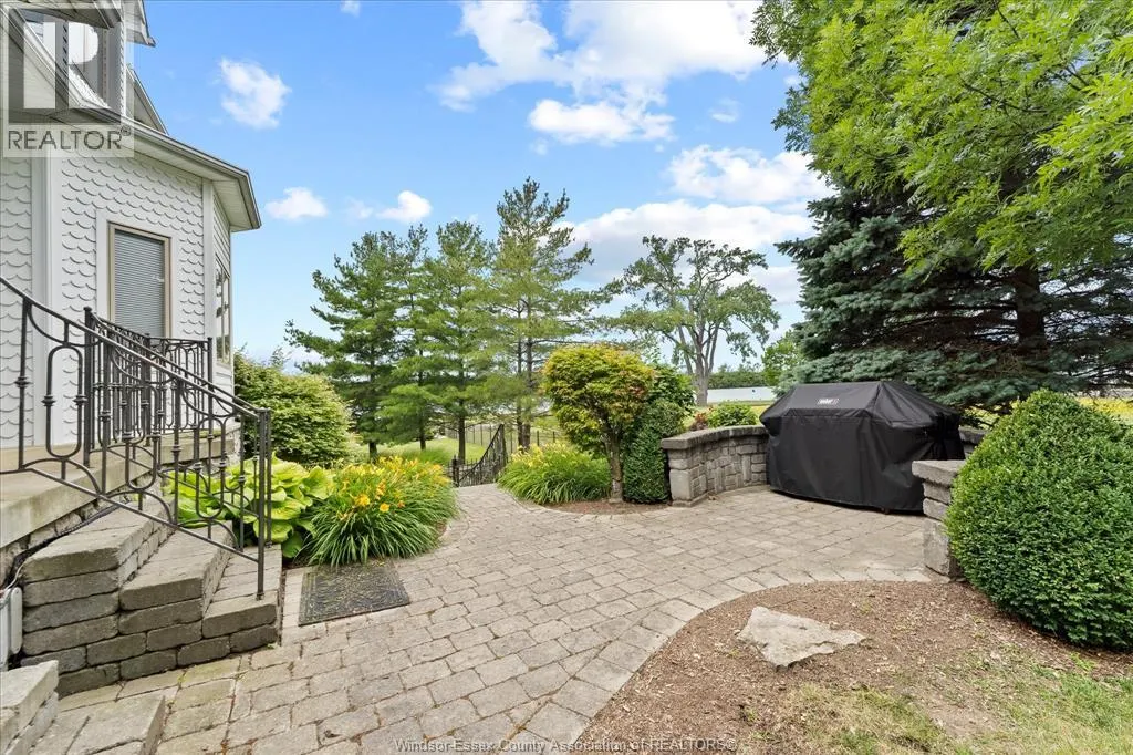 318 CRYSTAL BAY DRIVE