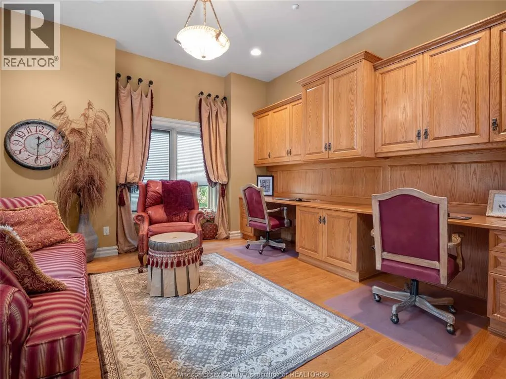 318 CRYSTAL BAY DRIVE