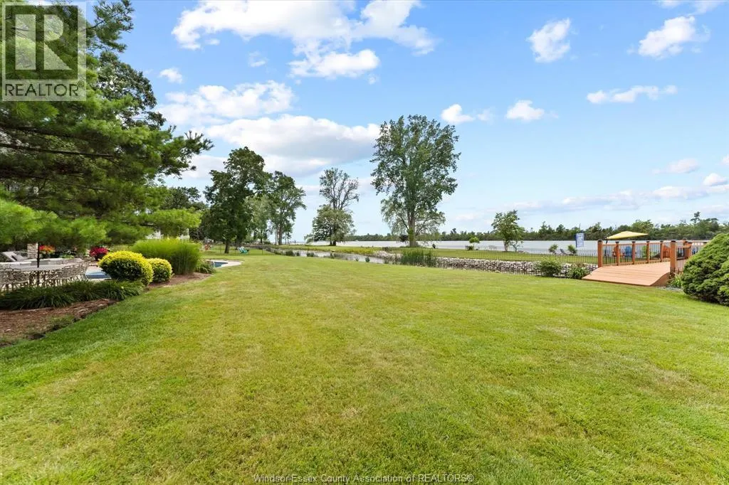 318 CRYSTAL BAY DRIVE