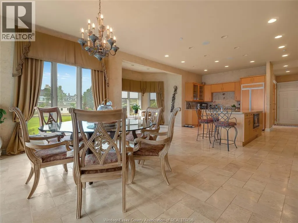 318 CRYSTAL BAY DRIVE