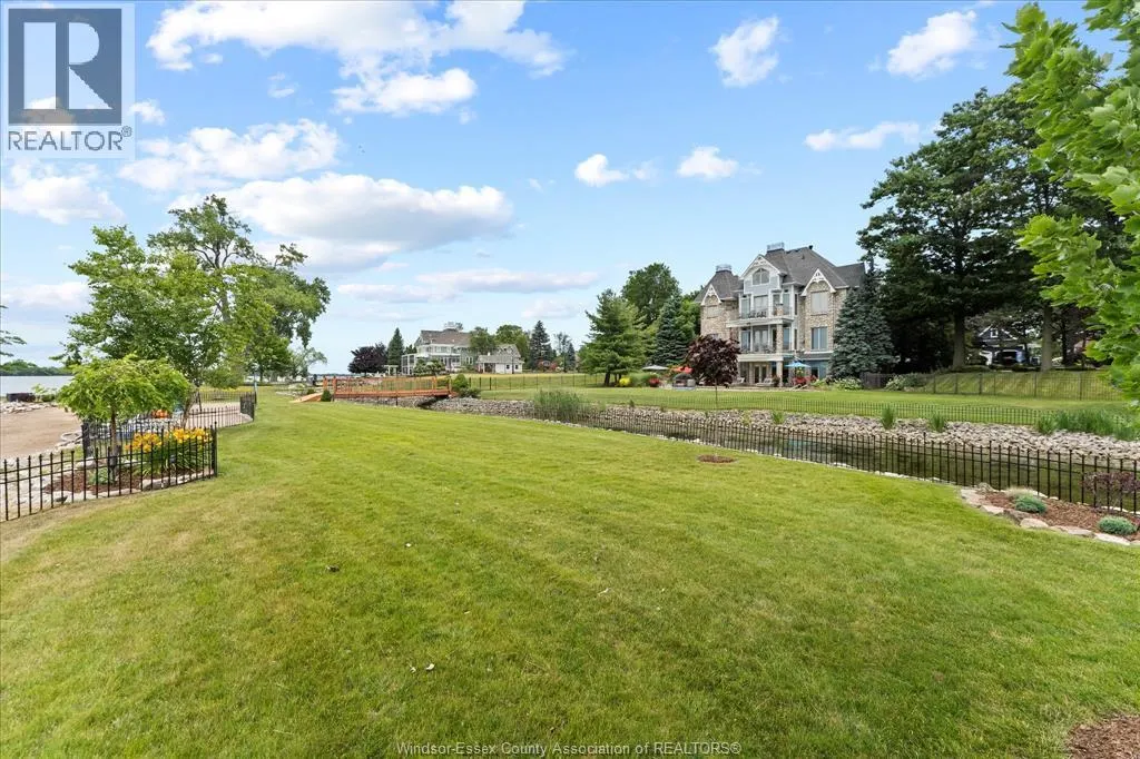318 CRYSTAL BAY DRIVE