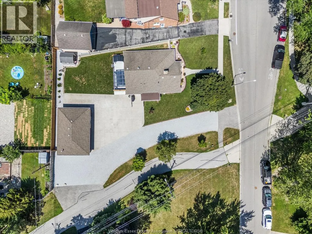 297 FAIRVIEW BOULEVARD