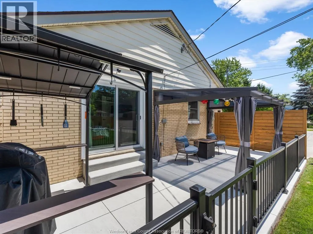 297 FAIRVIEW BOULEVARD