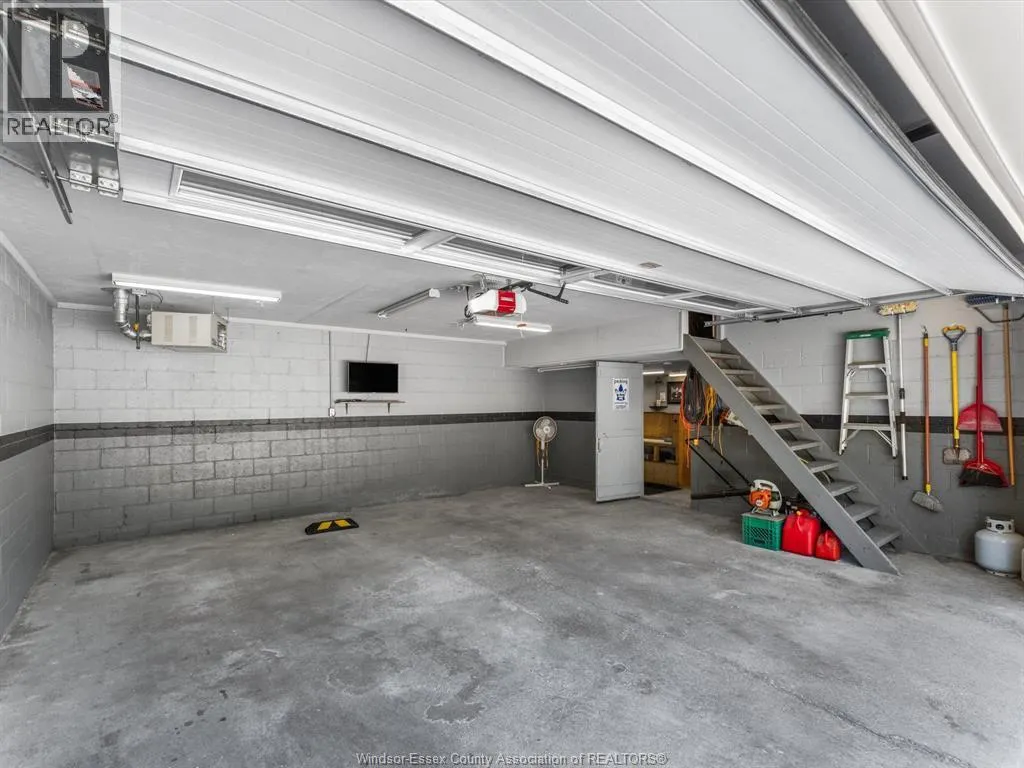 297 FAIRVIEW BOULEVARD