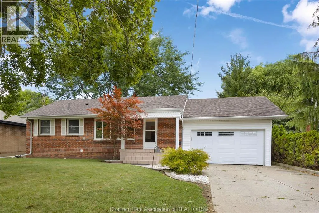 33 MEADOWLEA ROAD