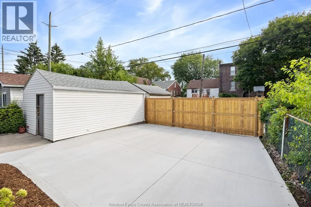 540 MCKAY AVE