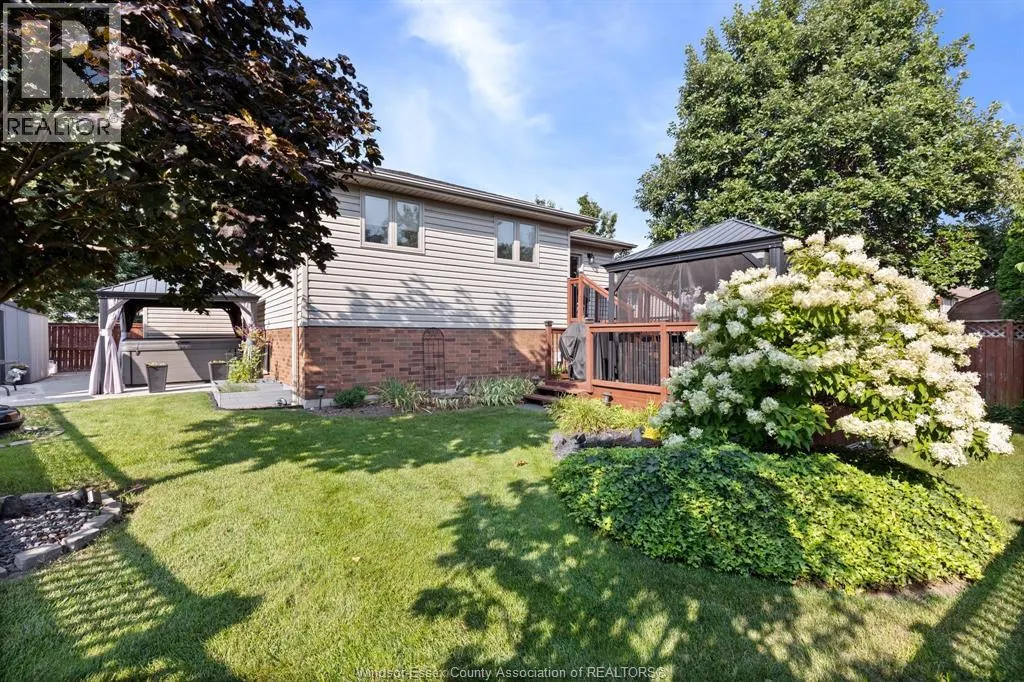 495 MENARD LANE