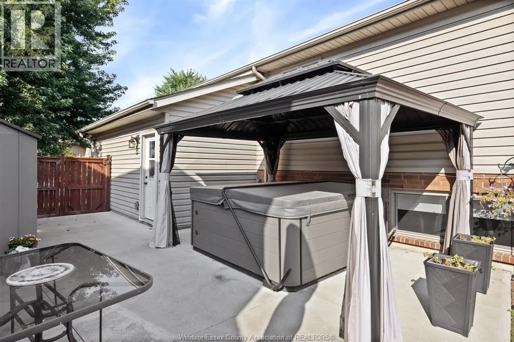 495 MENARD LANE
