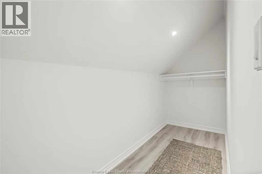 488 PARENT AVENUE