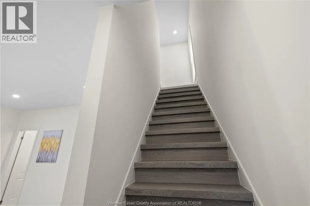 488 PARENT AVENUE
