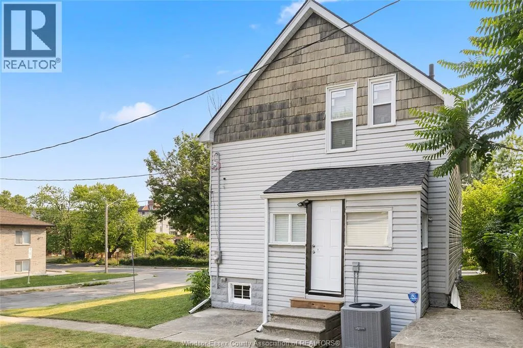 488 PARENT AVENUE