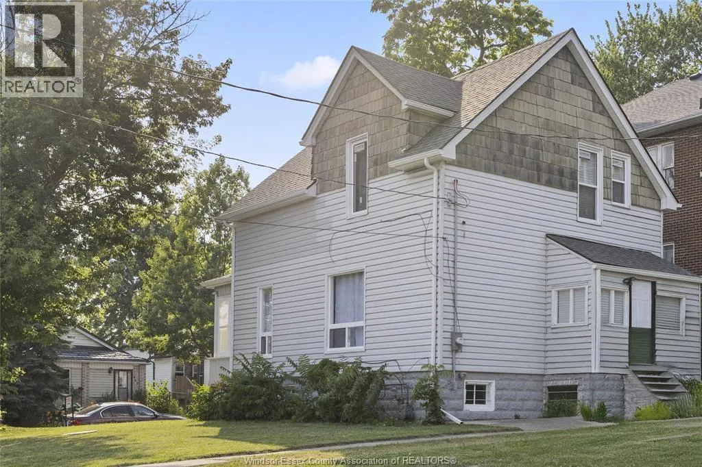 488 PARENT AVENUE