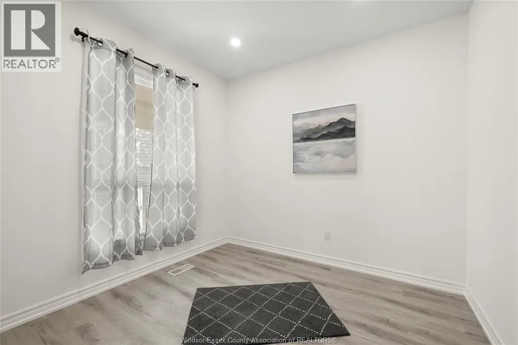 488 PARENT AVENUE