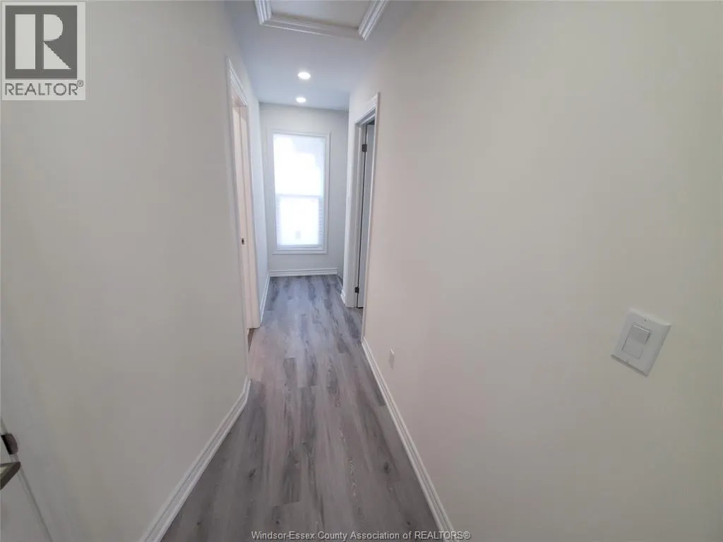 488 PARENT AVENUE
