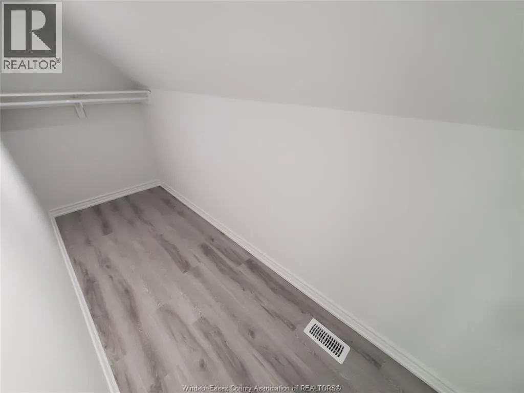 488 PARENT AVENUE