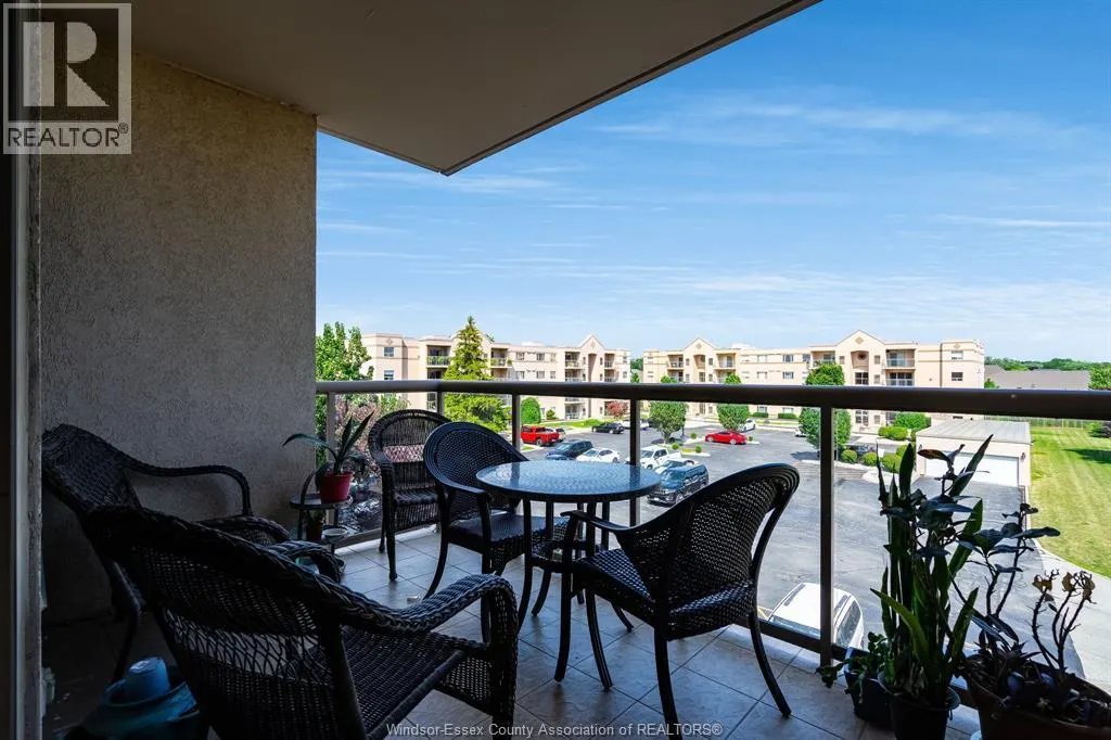 315 Village Grove Unit# 305