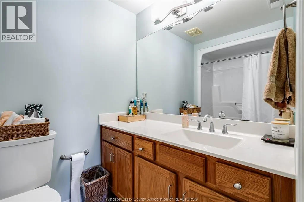 315 Village Grove Unit# 305
