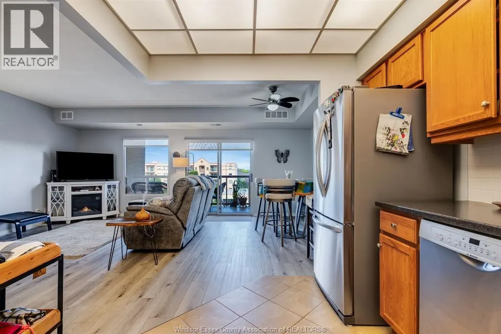 315 Village Grove Unit# 305