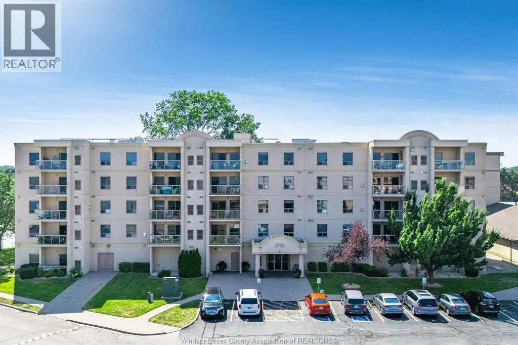 315 Village Grove Unit# 305