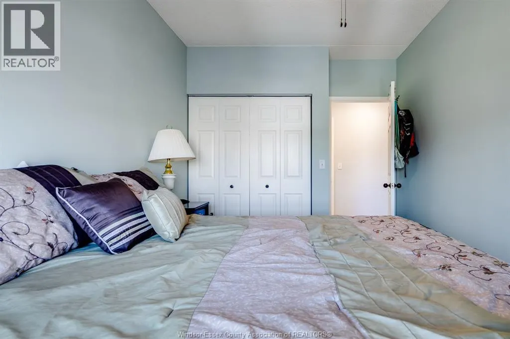315 Village Grove Unit# 305